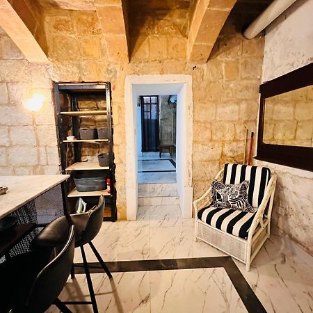 Charming Townhouse Prime Area Valletta Apartamento Exterior foto