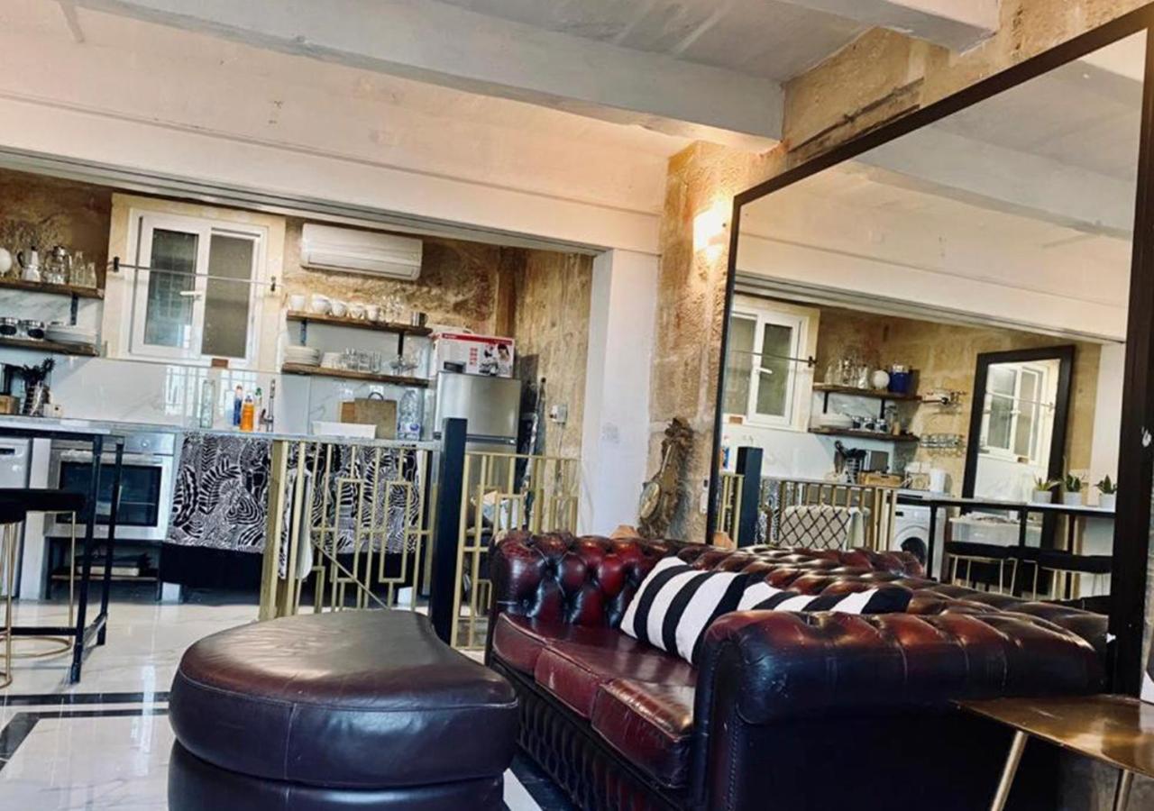 Charming Townhouse Prime Area Valletta Apartamento Exterior foto