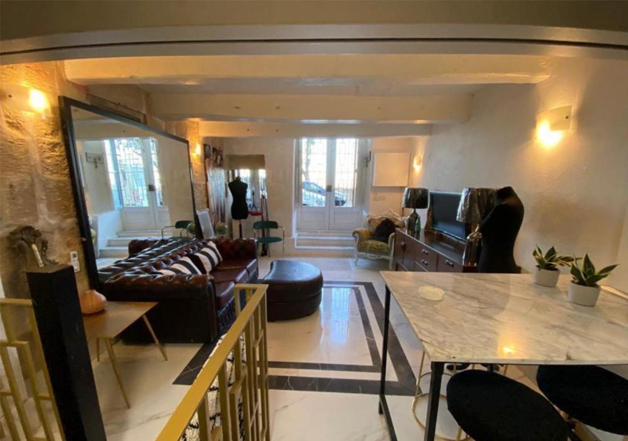 Charming Townhouse Prime Area Valletta Apartamento Exterior foto