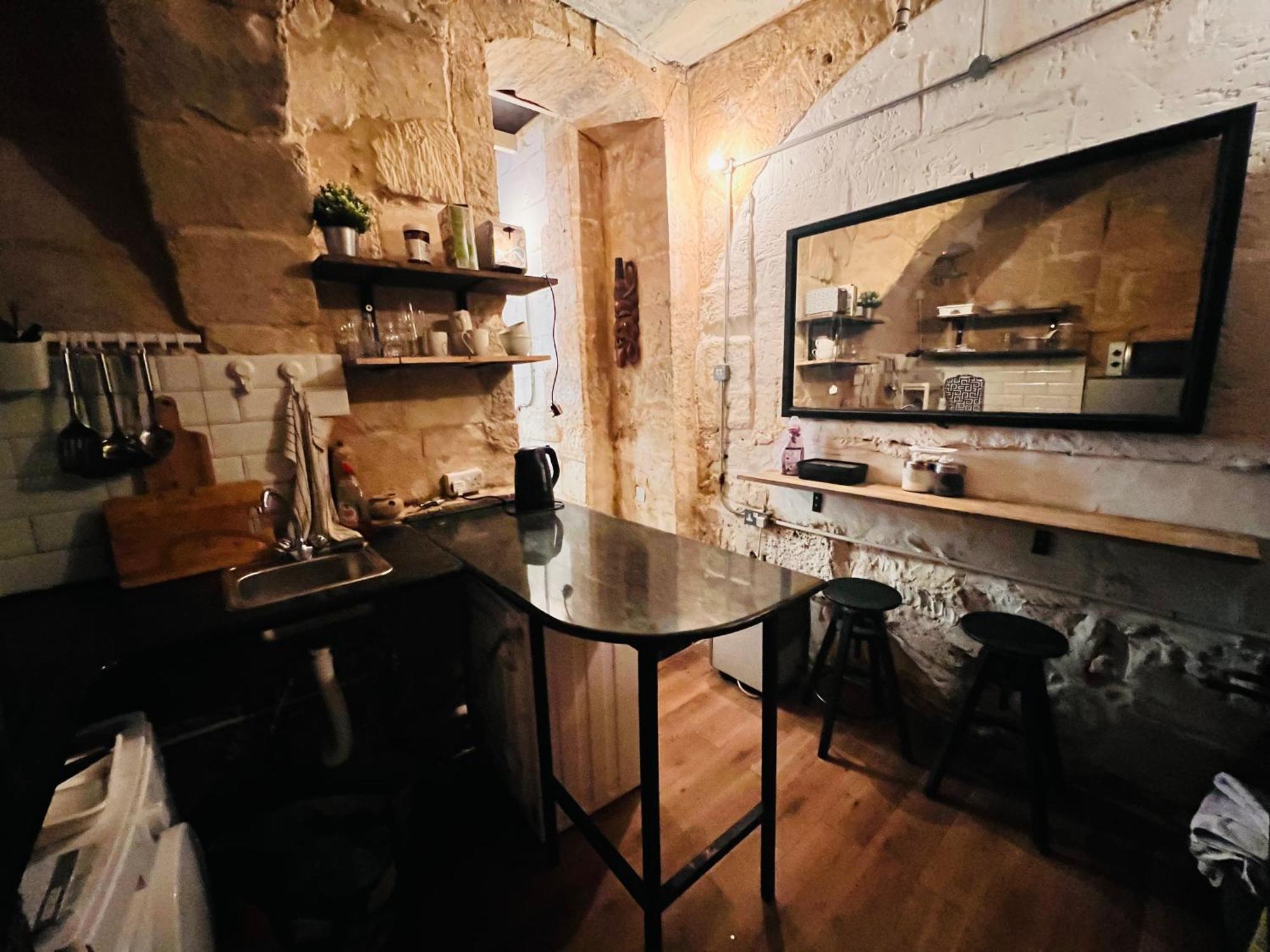 Charming Townhouse Prime Area Valletta Apartamento Exterior foto