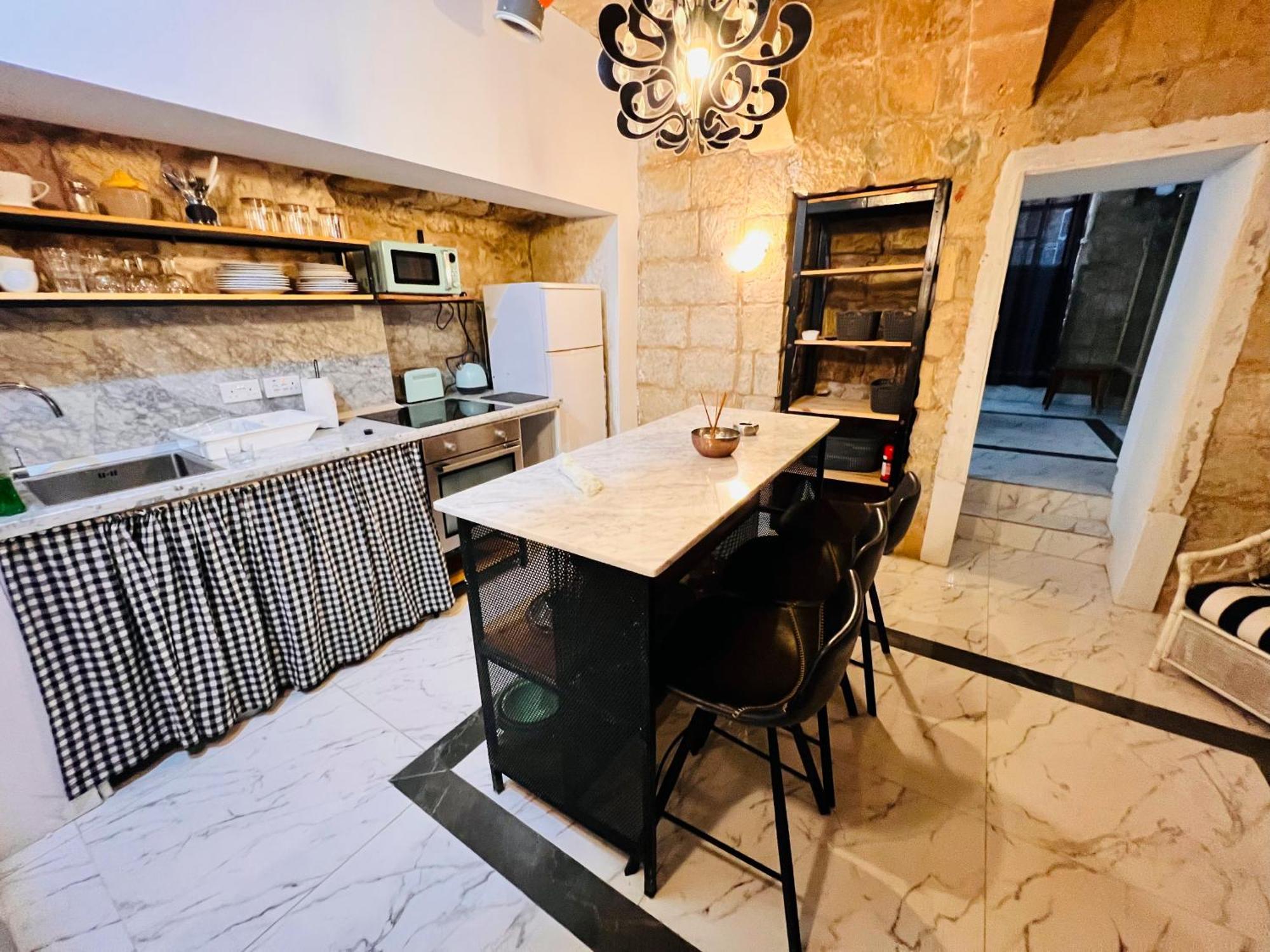 Charming Townhouse Prime Area Valletta Apartamento Exterior foto